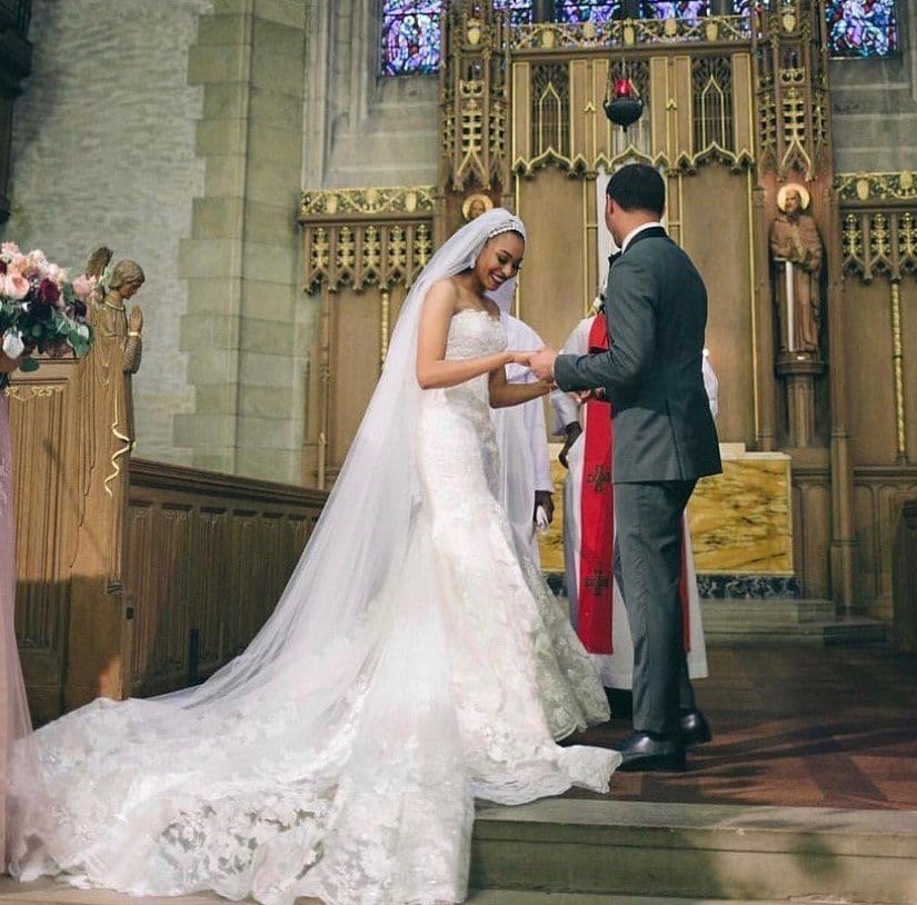 Jinza Bridal Lace - Strapless Sweetheart Ball Gown Wedding Dress With Long Train , Offwhite